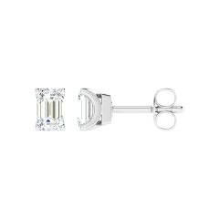 18K Gold Timeless Radiance with Lab-Grown Diamonds