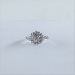 18 Karat Gold Majestic Floral Diamond Ring - PGRNG27582