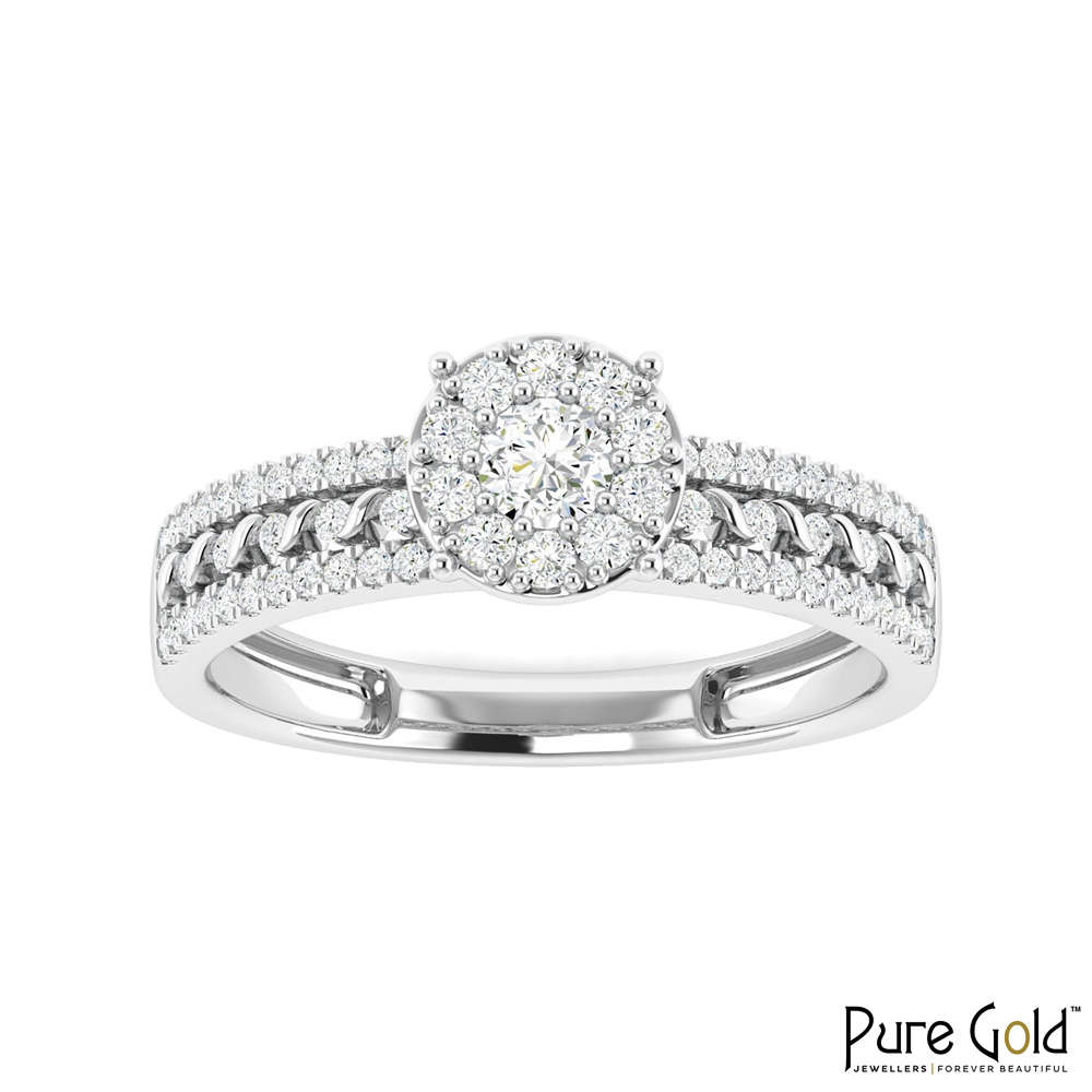18K Gold Regal Crest Ring with Diamonds
